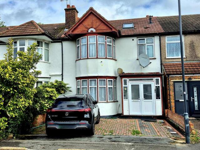 House for sale in Wealdstone, Greater London