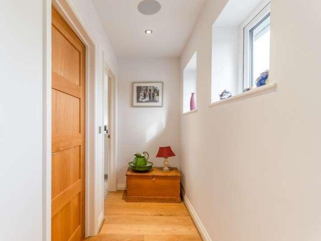 House for sale in Saint Bride's Wentlooge, Wales