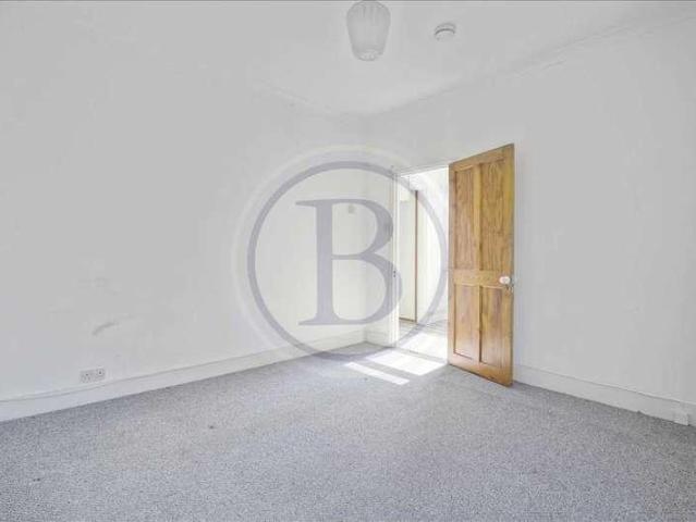 House for sale in Archway, Greater London