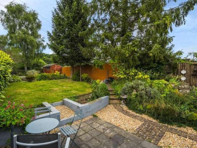 House for sale in Heol-las, Surrey