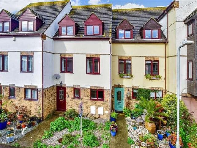 House for sale in Middle Deal, Ash