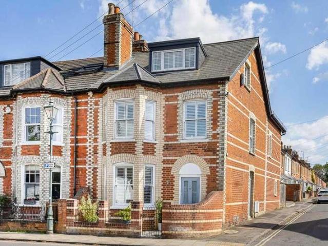 House for sale in Henley-on-Thames, Berrick Salome