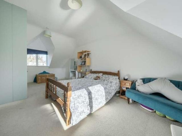 House for sale in Shalford, Westborough