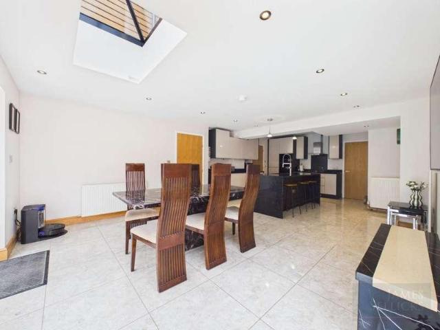 House for sale in Oadby, Leicestershire