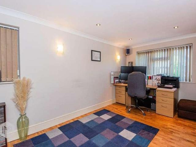 House for sale in Ellenbrook, Salford