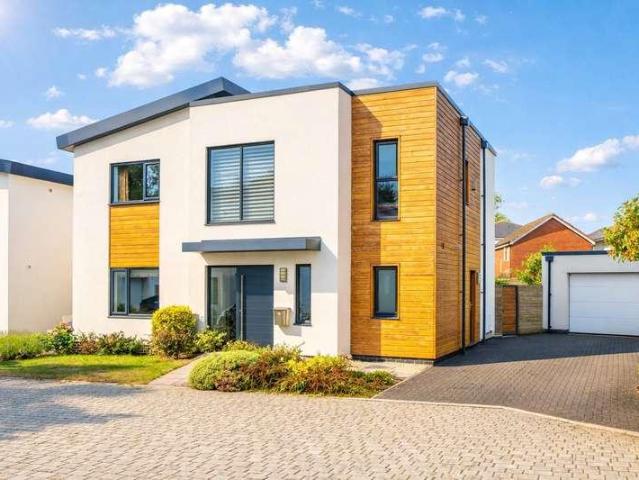 House for sale in Newcourt, Watergate