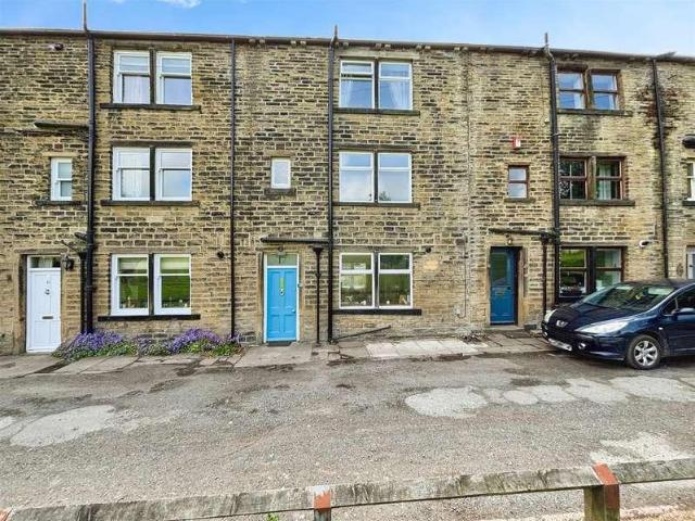 House for sale in Eccleshill, West Yorkshire