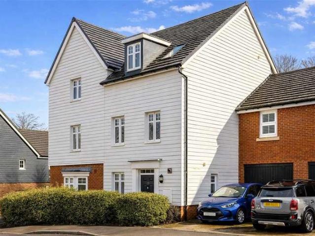 House for sale in Ansty and Staplefield, Perryfields