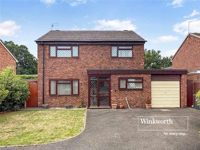 House for sale in Tricketts Cross, Ferndown