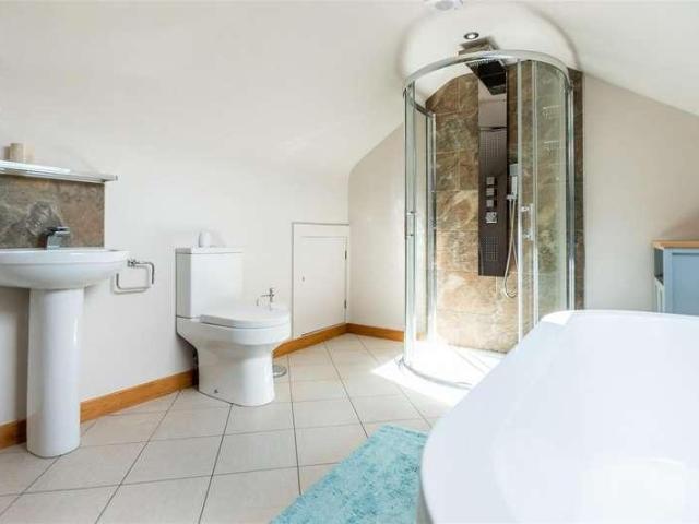 House for sale in Cwm Cadnant, Porthaethwy / Menai Bridge
