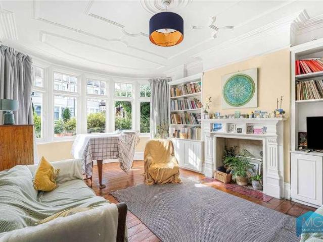 House for sale in Palmers Green, Greater London