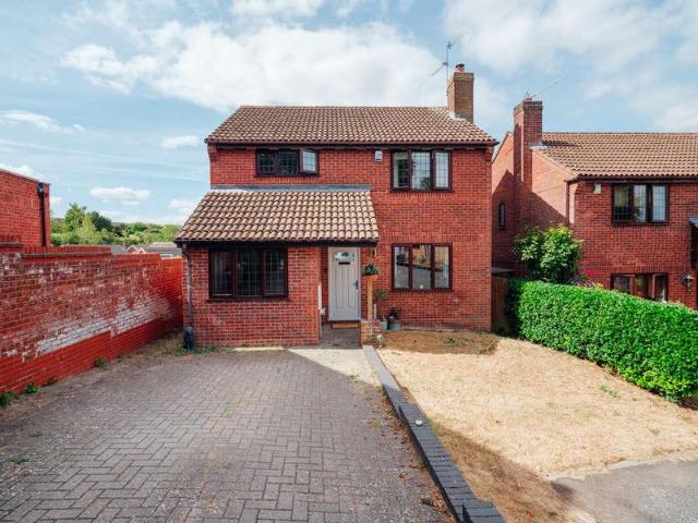 House for sale in Primsland, Crookhill