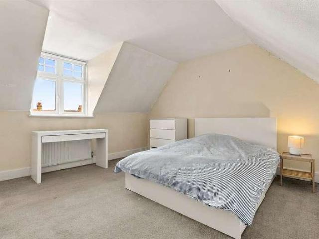 House for sale in Bedford Park, Greater London