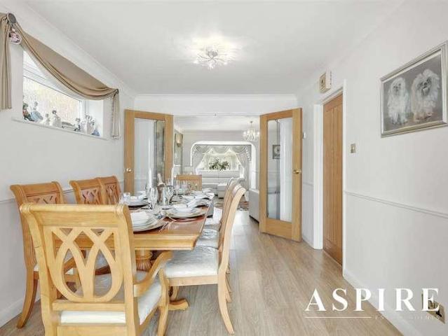 House for sale in Stanford-le-Hope, Essex