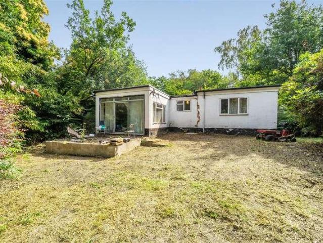 House for sale in Finchampstead