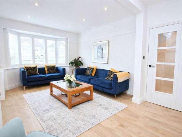 House for sale in Borehamwood, Hertsmere