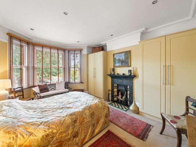 House for sale in London Borough of Ealing, Hanwell