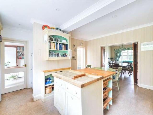 House for sale in Nork, Red Hill