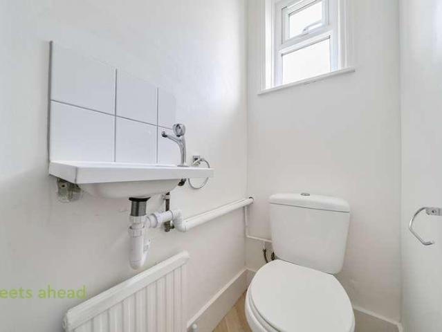 House for sale in London Borough of Croydon, Selhurst