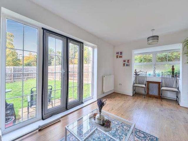 House for sale in Wexham Court, Slough