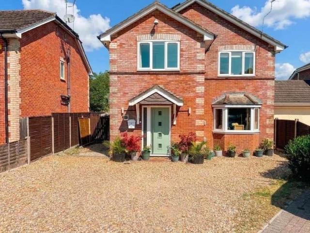 House for sale in Alderholt, East Dorset
