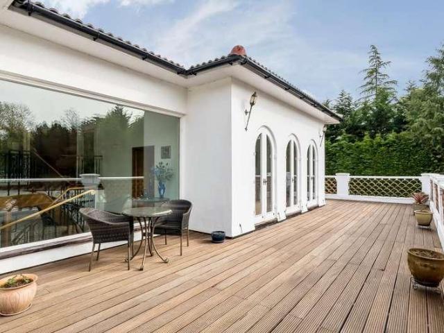 House for sale in Totteridge, Greater London