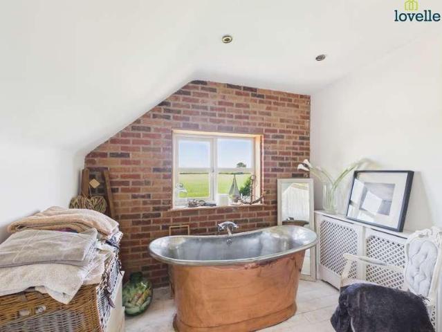 House for sale in Ingleby, Lincolnshire