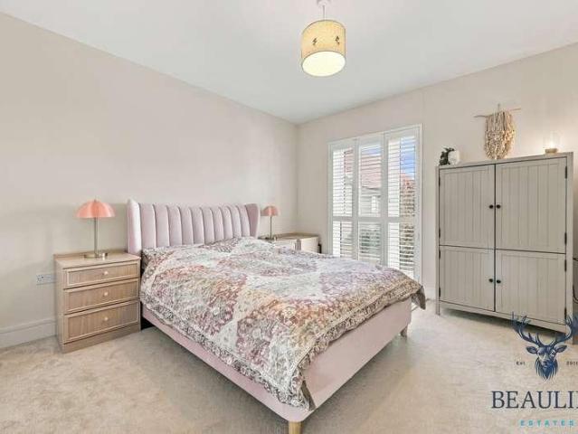 House for sale in Chelmsford Garden, Chelmsford