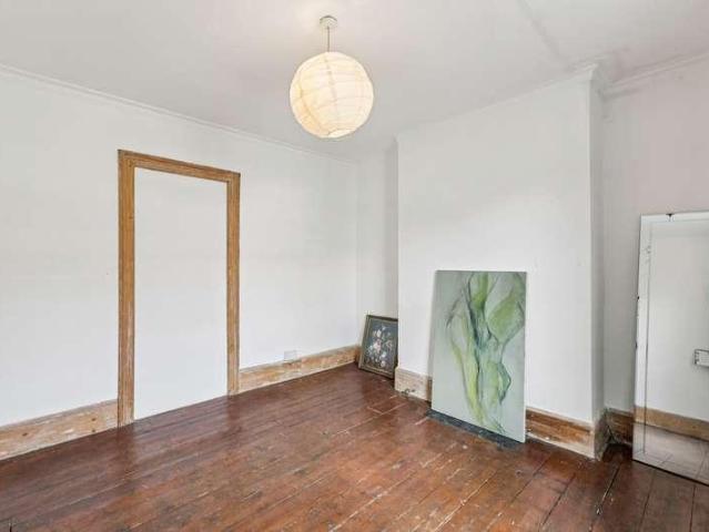 House for sale in London Borough of Lewisham, New Cross