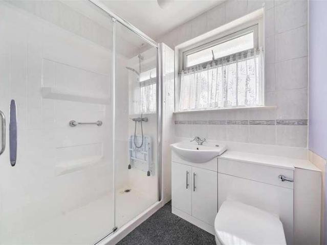 House for sale in Lee-on-the-Solent, Middlecroft