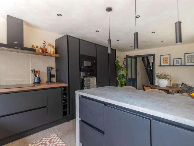 House for sale in Plasnewydd, Cardiff