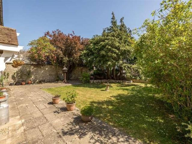 House for sale in Evershot, Oxfordshire