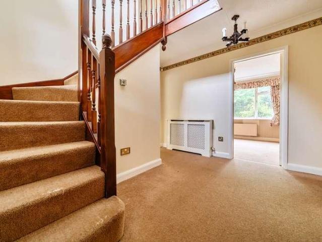 House for sale in Heol-las, Surrey