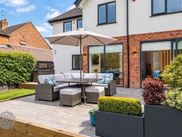 House for sale in Hazelhurst, Bury