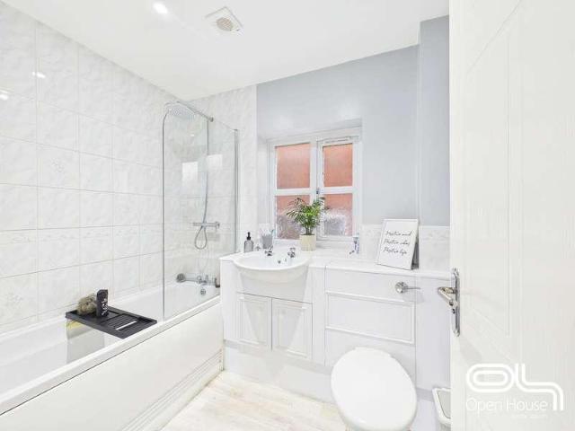 House for sale in Baswich, Staffordshire