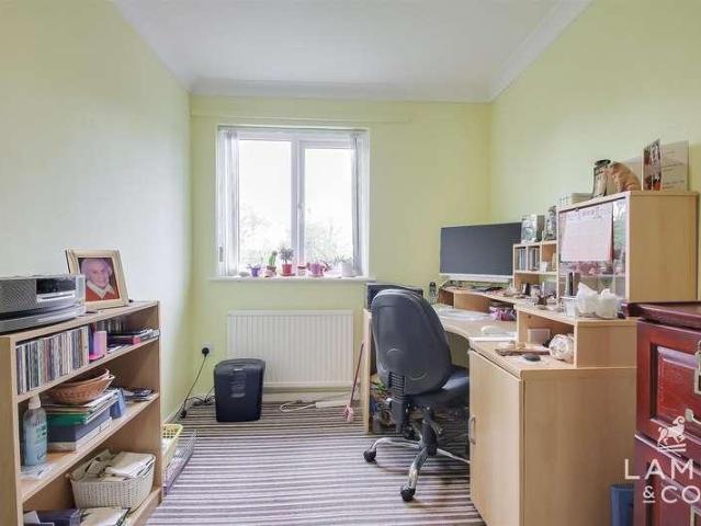 House for sale in Dale Hill, Essex