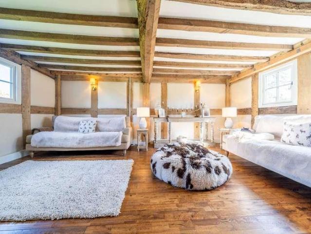 House for sale in Pembridge