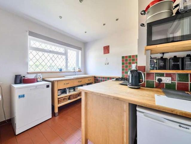 House for sale in London Borough of Merton, Mitcham