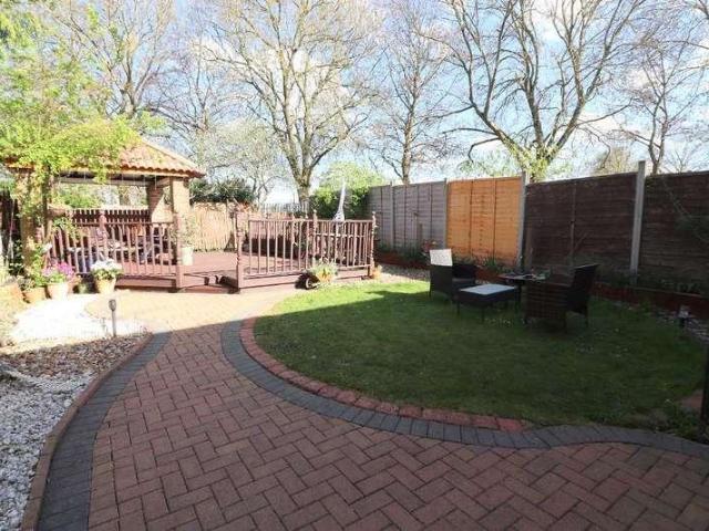 House for sale in Luton, Limbury