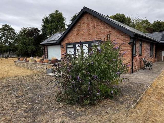 House for sale in Grantham, Barholm