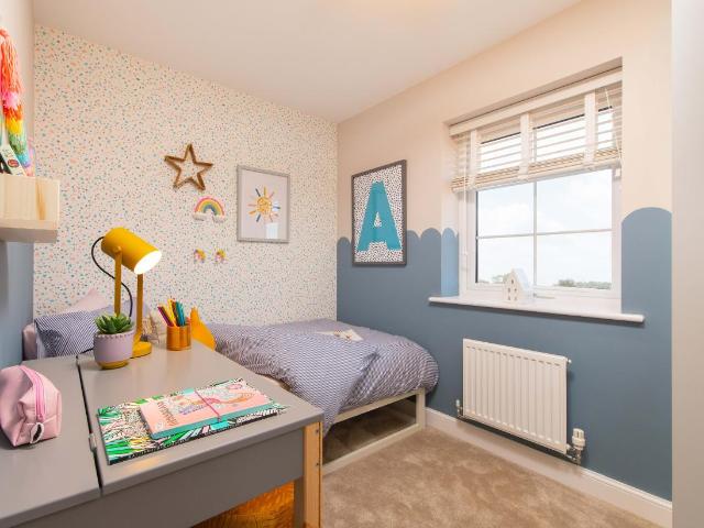 House for sale in Froggatt, East Midlands