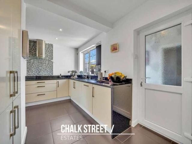 House for sale in Gidea Park, Greater London
