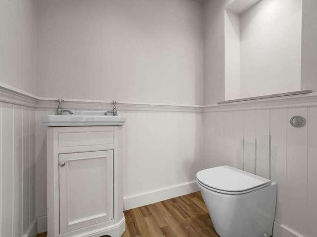 House for sale in Chipping Hill, Essex