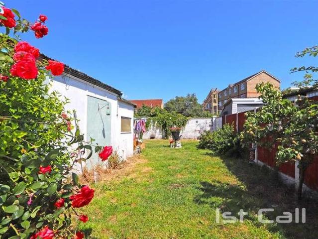 House for sale in Southend-on-sea, Kursaal Estate