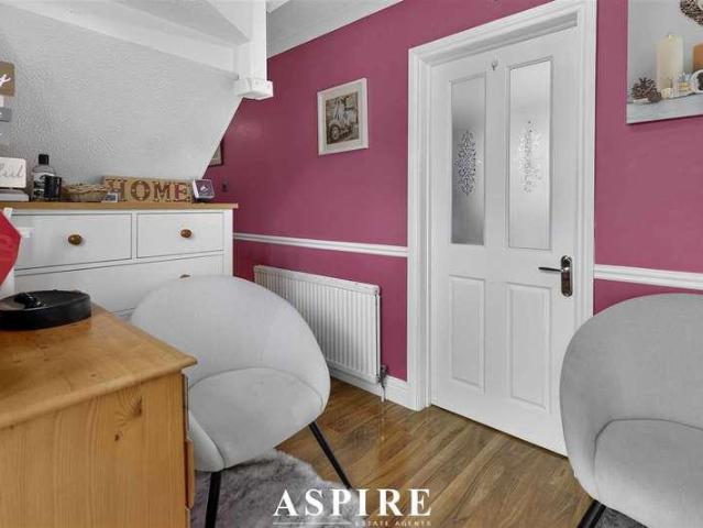 House for sale in Bowers Gifford, Essex