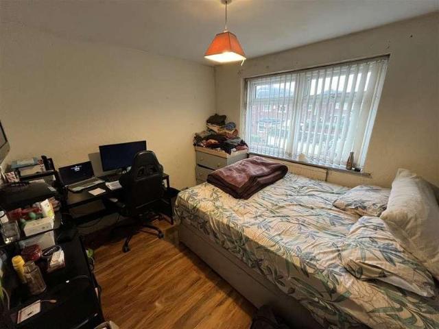 House for sale in Heald Green, Stockport