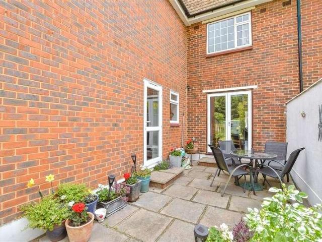House for sale in The Butts, Kent