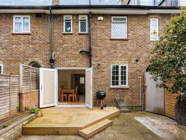 House for sale in Roehampton, Greater London