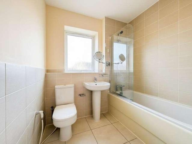 House for sale in Tattenhoe Park, Milton Keynes