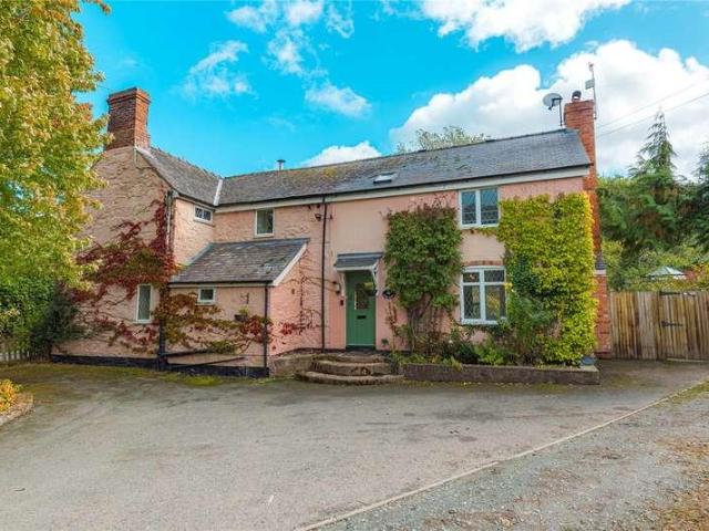 House for sale in Guilsfield, Welshpool